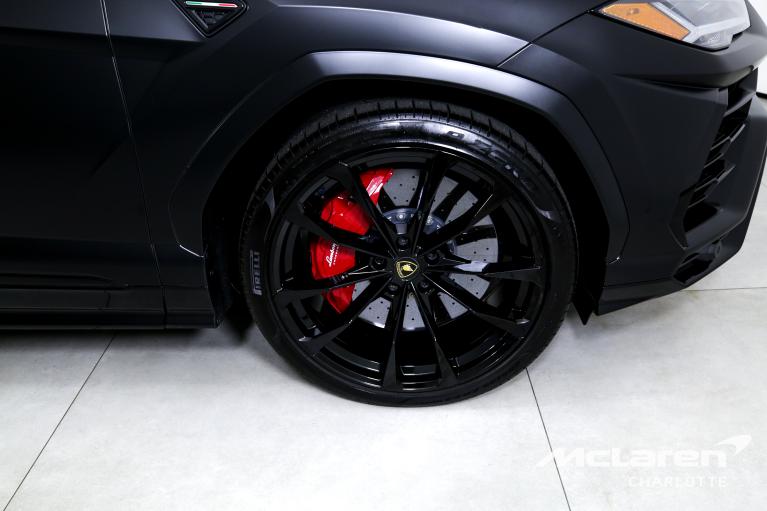 Used-2022-Lamborghini-Urus