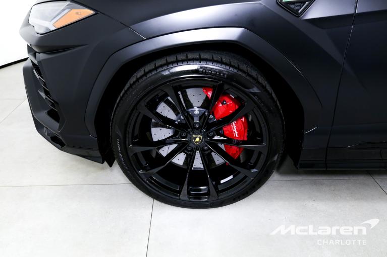 Used-2022-Lamborghini-Urus