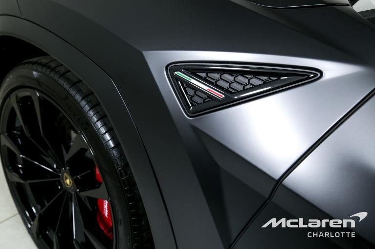 Used-2022-Lamborghini-Urus