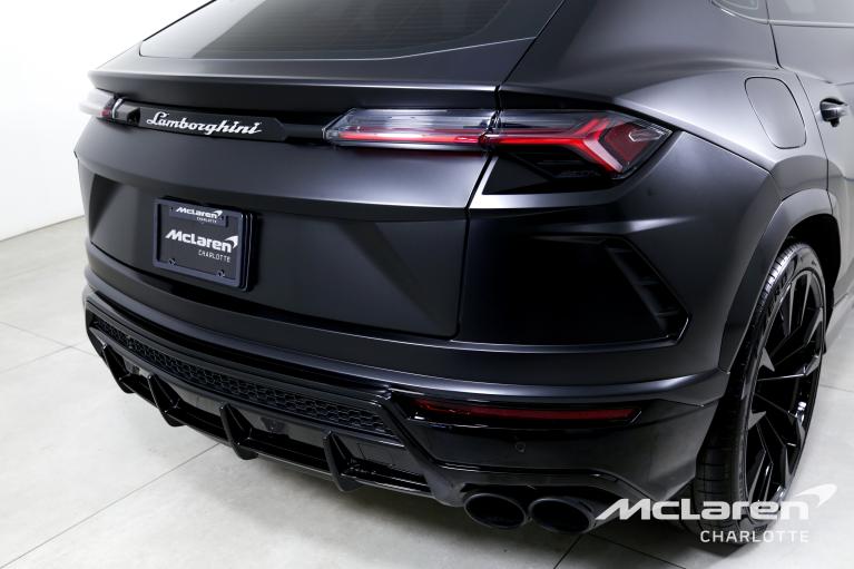 Used-2022-Lamborghini-Urus