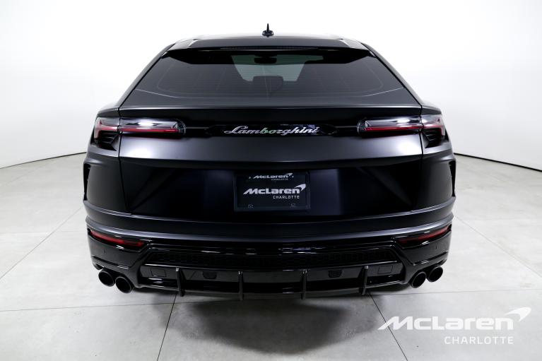 Used-2022-Lamborghini-Urus
