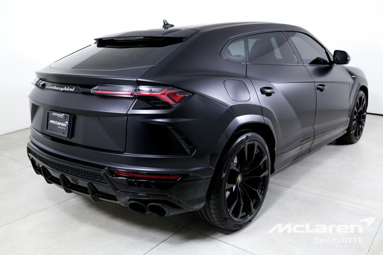 Used-2022-Lamborghini-Urus