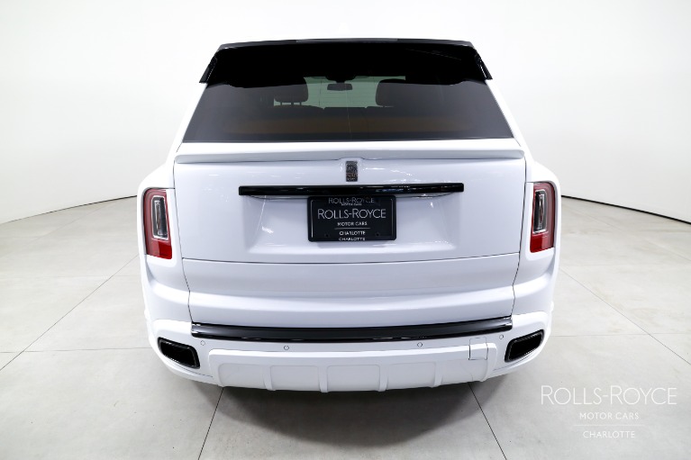 Used-2024-Rolls-Royce-Cullinan