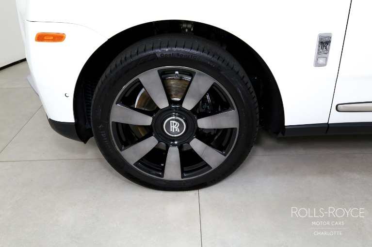 Used-2024-Rolls-Royce-Cullinan