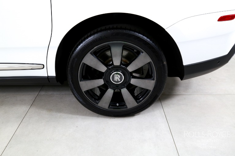 Used-2024-Rolls-Royce-Cullinan