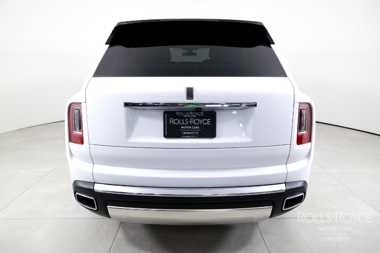 Used-2024-Rolls-Royce-Cullinan