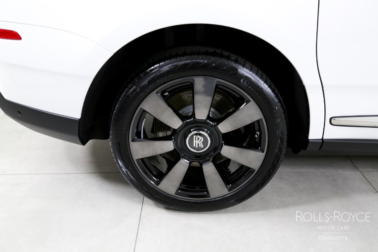 Used-2024-Rolls-Royce-Cullinan