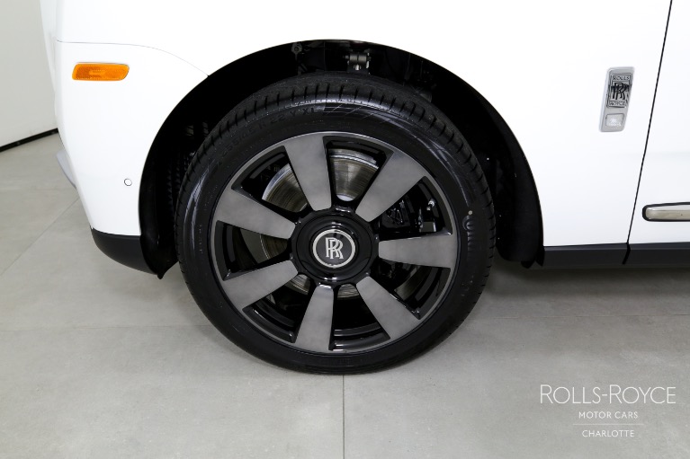 Used-2024-Rolls-Royce-Cullinan
