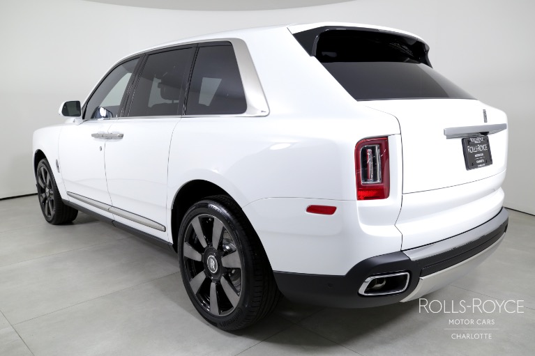 Used-2024-Rolls-Royce-Cullinan
