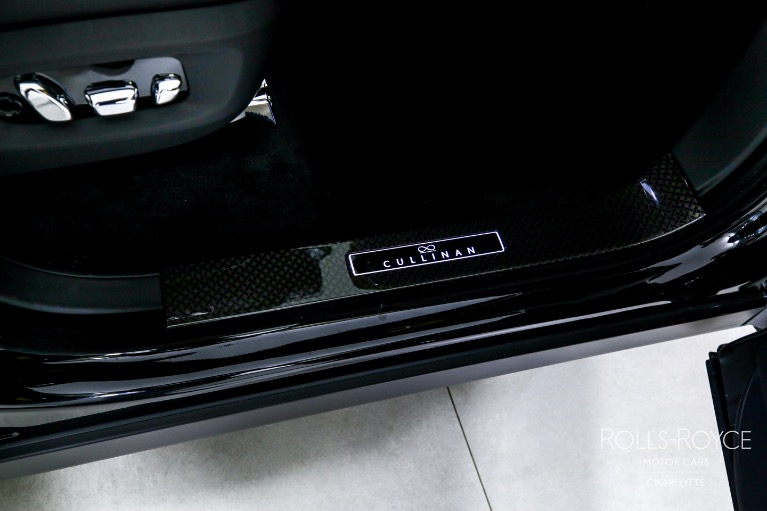 Used-2024-Rolls-Royce-Black-Badge-Cullinan