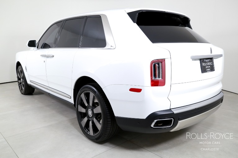 Used-2024-Rolls-Royce-Cullinan