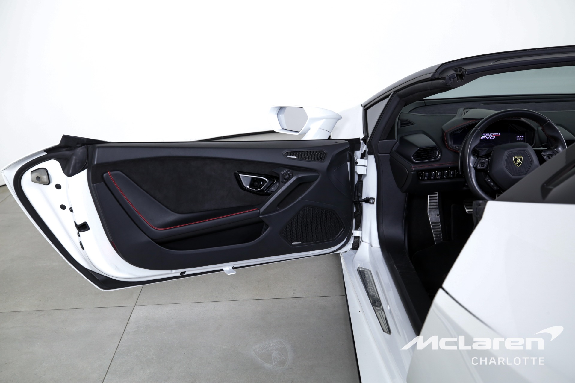 Used 2020 Lamborghini Huracan EVO Spyder | Charlotte, NC