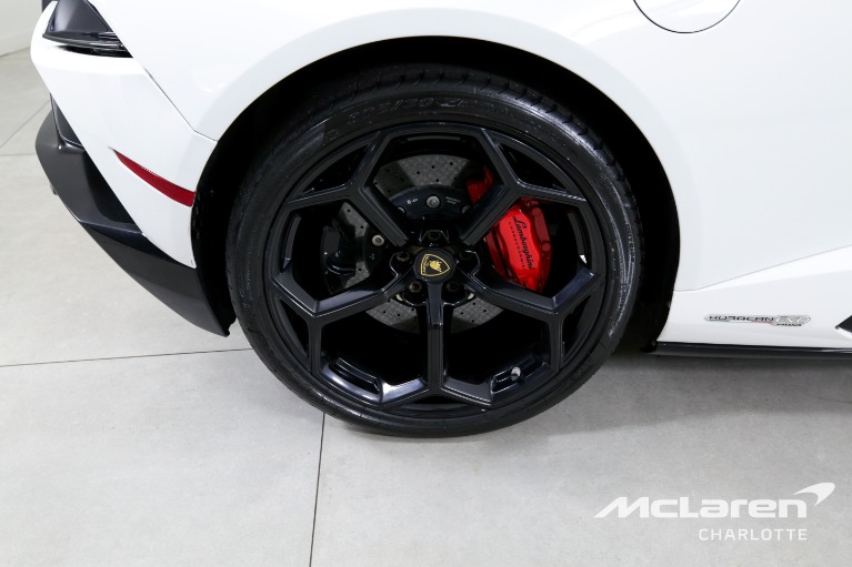 Used-2020-Lamborghini-Huracan-EVO-Spyder