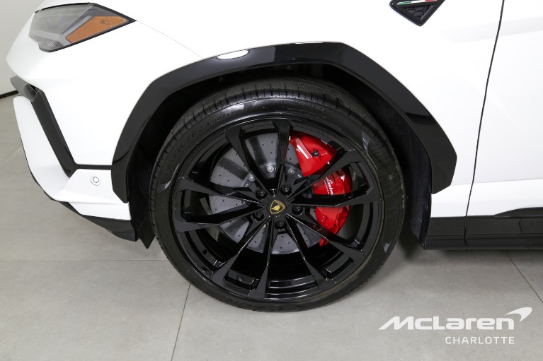 Used-2023-LAMBORGHINI-URUS-S-PEARL-CAPSULE