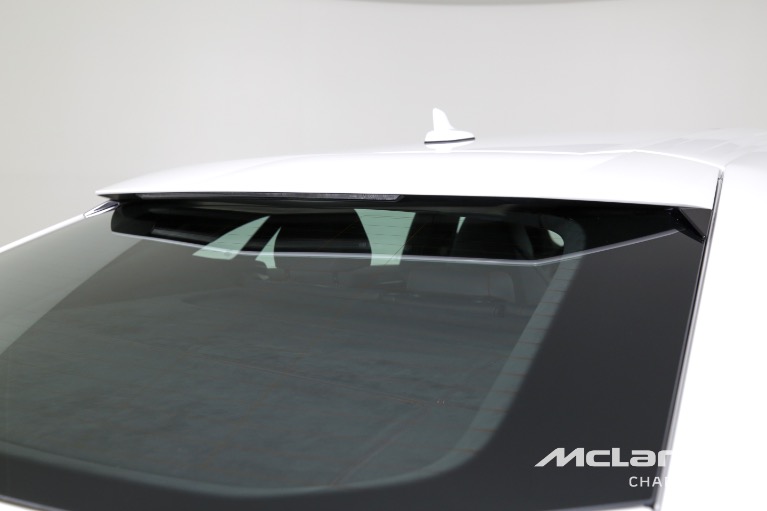 Used-2023-LAMBORGHINI-URUS-S-PEARL-CAPSULE