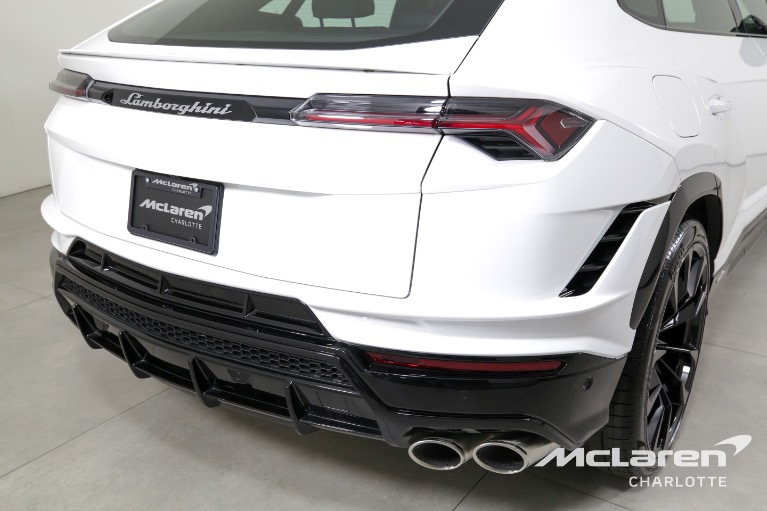 Used-2023-LAMBORGHINI-URUS-S-PEARL-CAPSULE