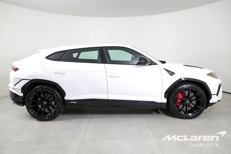 Used-2023-LAMBORGHINI-URUS-S-PEARL-CAPSULE