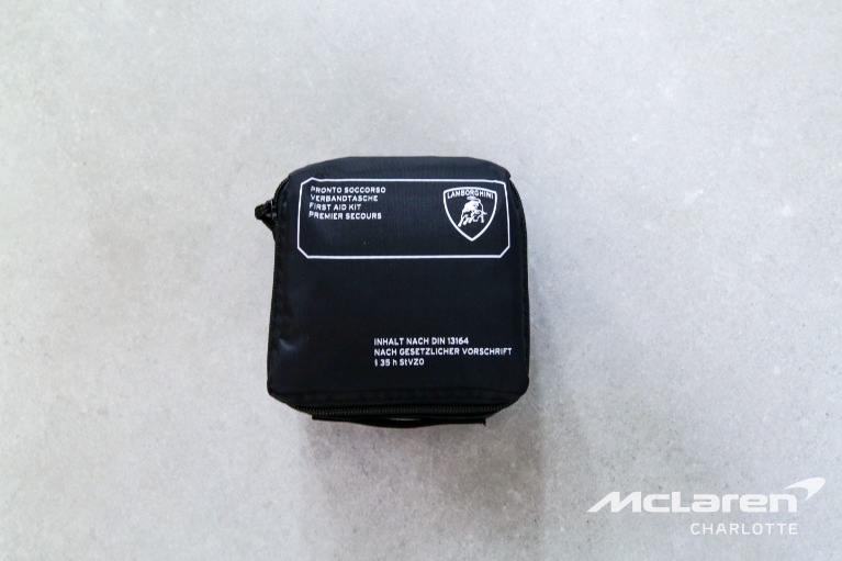Used-2023-LAMBORGHINI-URUS-S