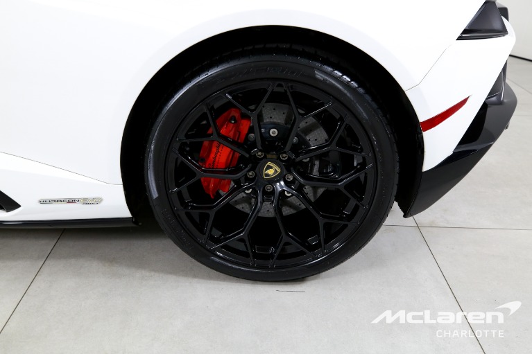 Used-2022-LAMBORGHINI-HURACAN-EVO