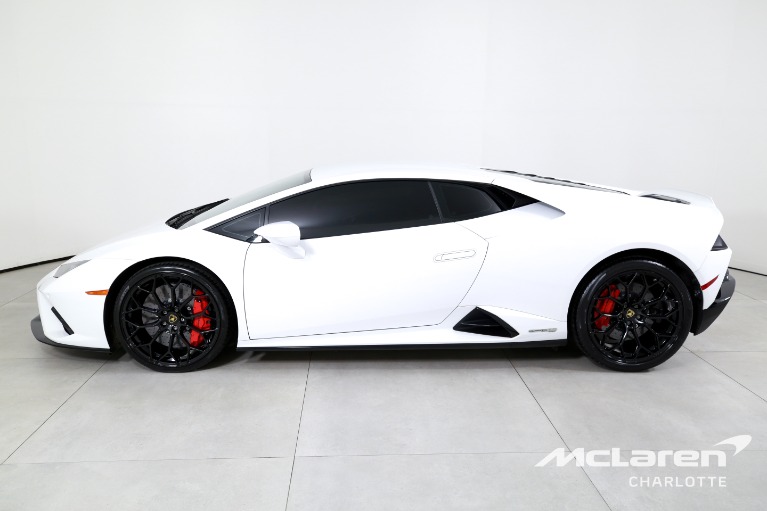Used-2022-LAMBORGHINI-HURACAN-EVO