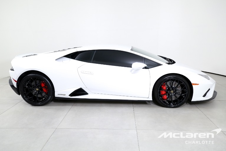 Used-2022-LAMBORGHINI-HURACAN-EVO