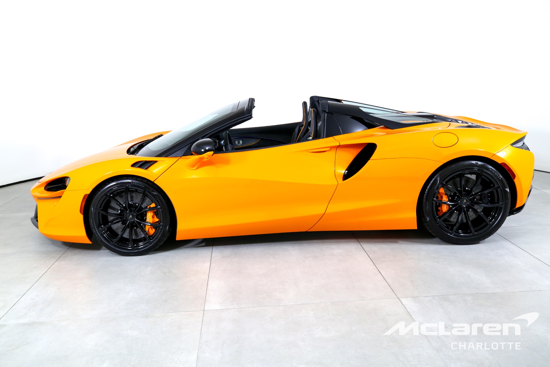 Used 2025 MCLAREN ARTURA SPIDER PERFORMANCE | Charlotte, NC