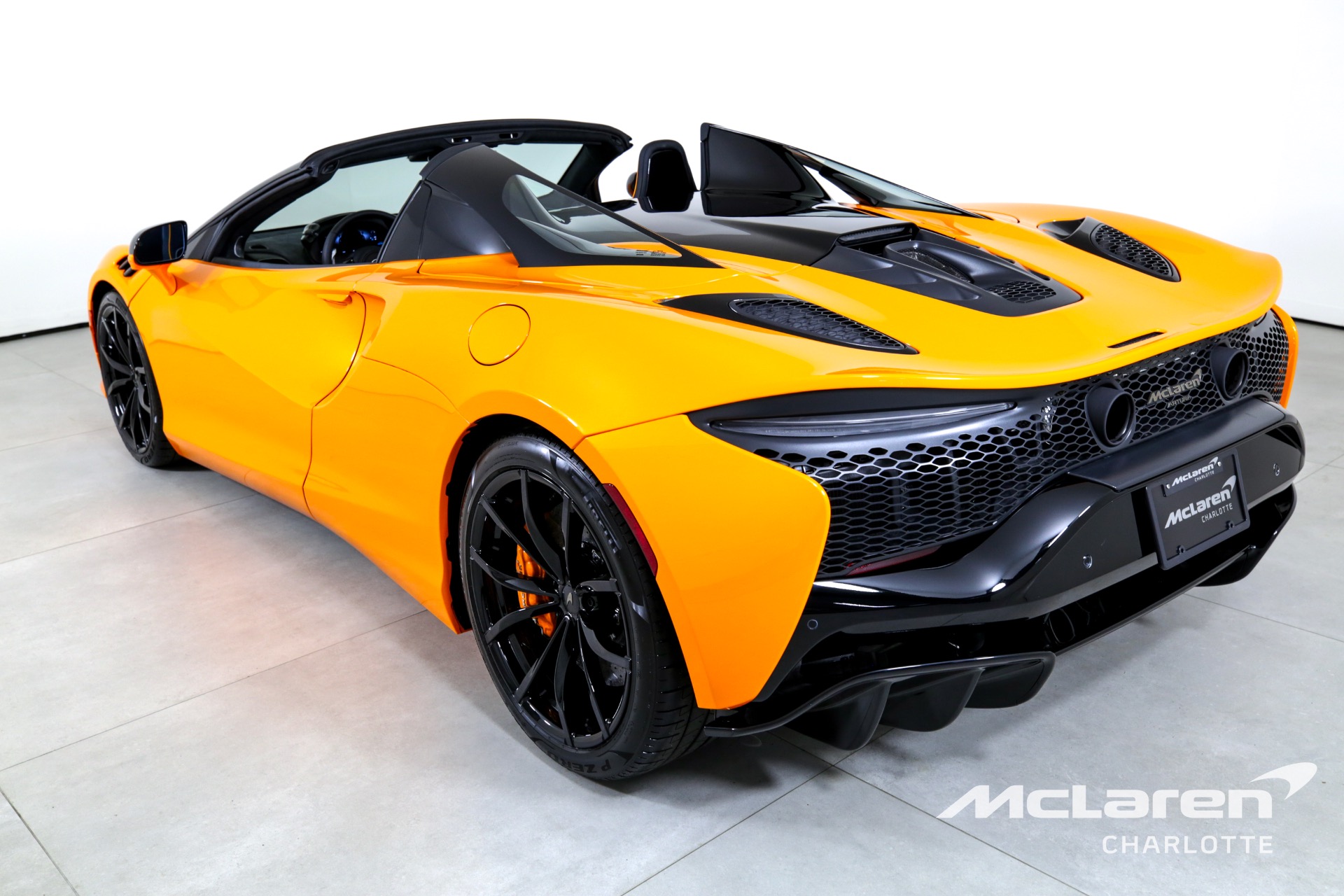 Used 2025 MCLAREN ARTURA SPIDER PERFORMANCE | Charlotte, NC
