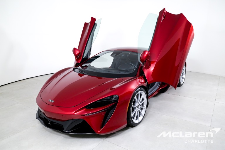 Used-2023-McLaren-Artura