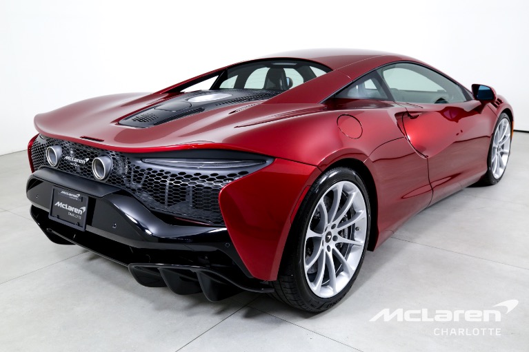 Used-2023-McLaren-Artura