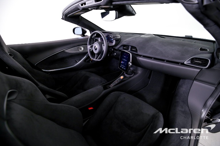 Used-2025-McLaren-Artura-Spider-TechLux