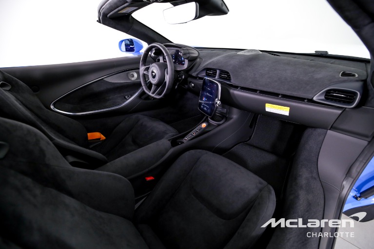 New-2025-McLaren-Artura-Spider-TechLux