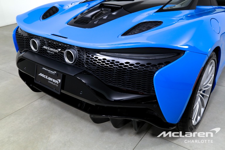 New-2025-McLaren-Artura-Spider-TechLux