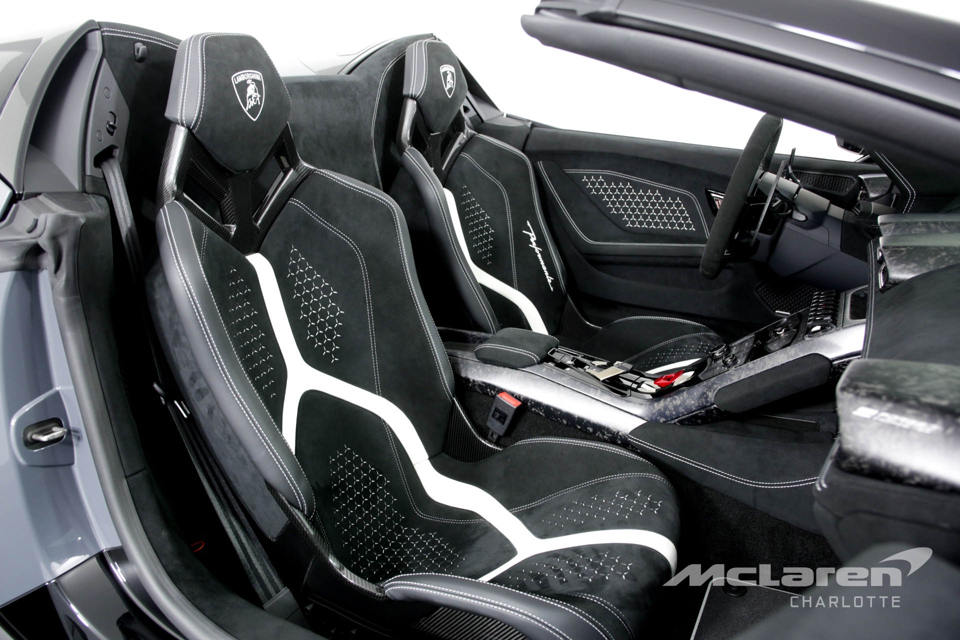 Used 2018 Lamborghini Huracan LP 640-4 Performante Spyder | Charlotte, NC