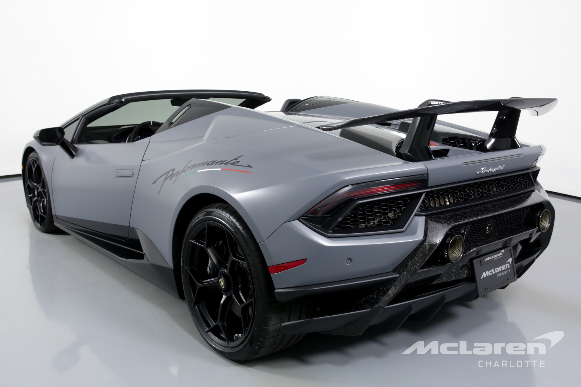 Used 2018 Lamborghini Huracan LP 640-4 Performante Spyder | Charlotte, NC