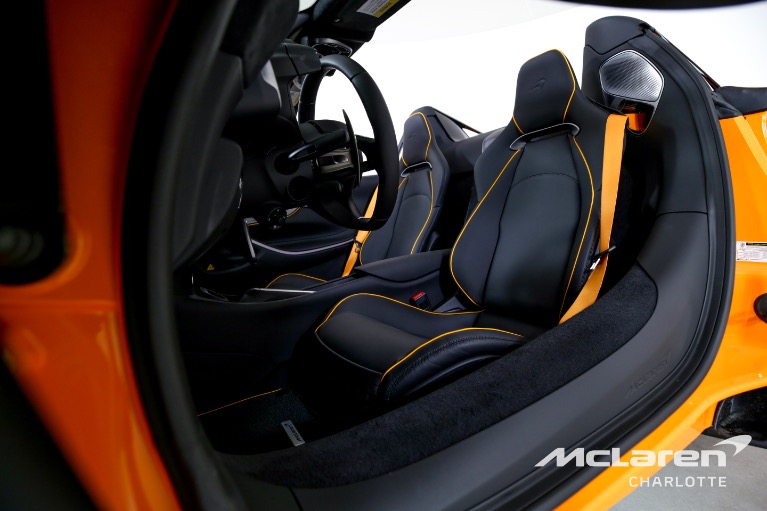 Used-2025-McLaren-Artura-Spider-TechLux