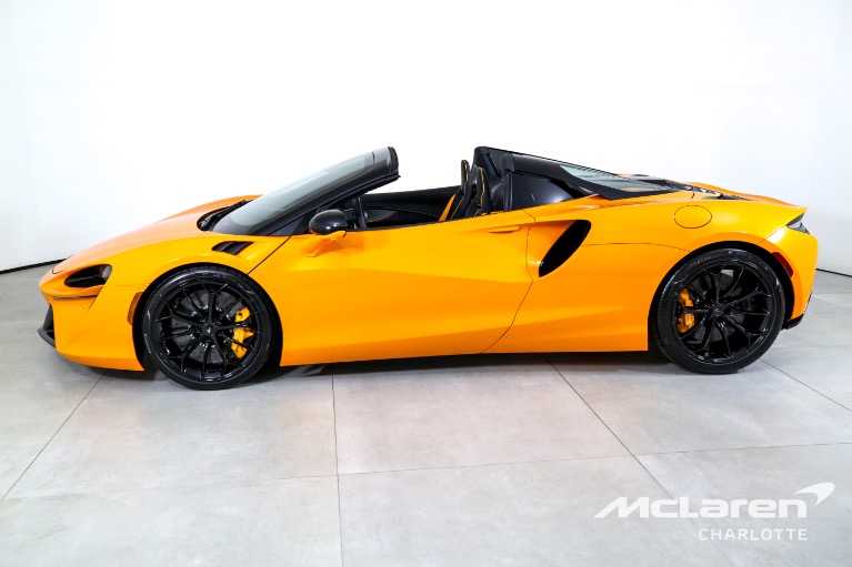 Used-2025-McLaren-Artura-Spider-TechLux