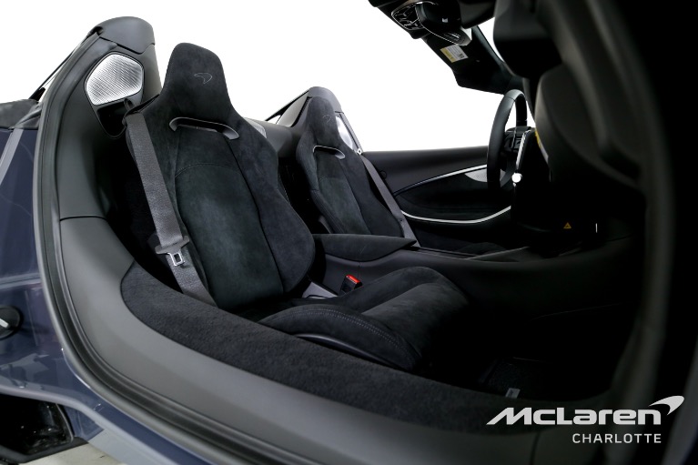 Used-2025-McLaren-Artura-Spider-TechLux