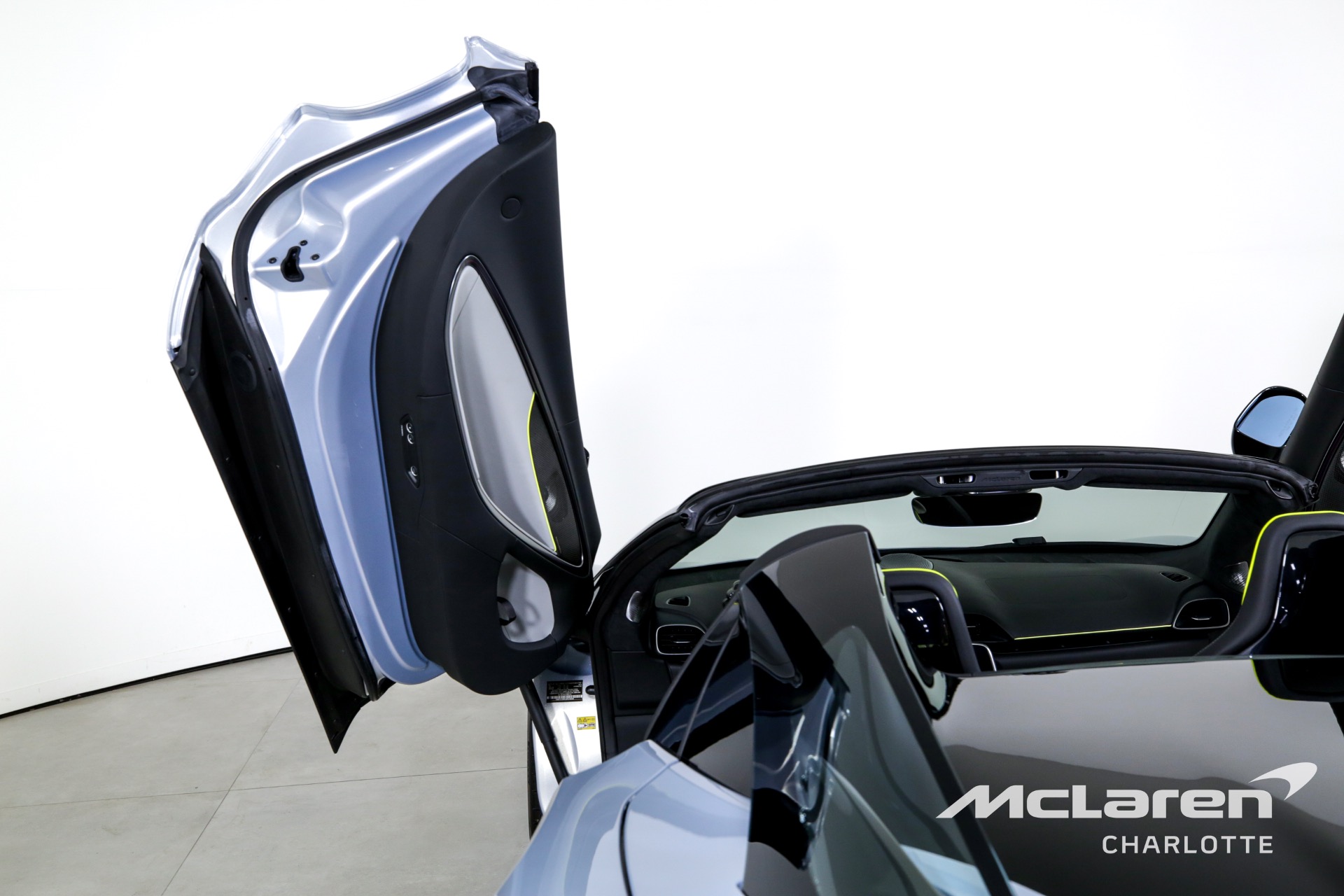 Used 2025 McLaren Artura Spider TechLux | Charlotte, NC