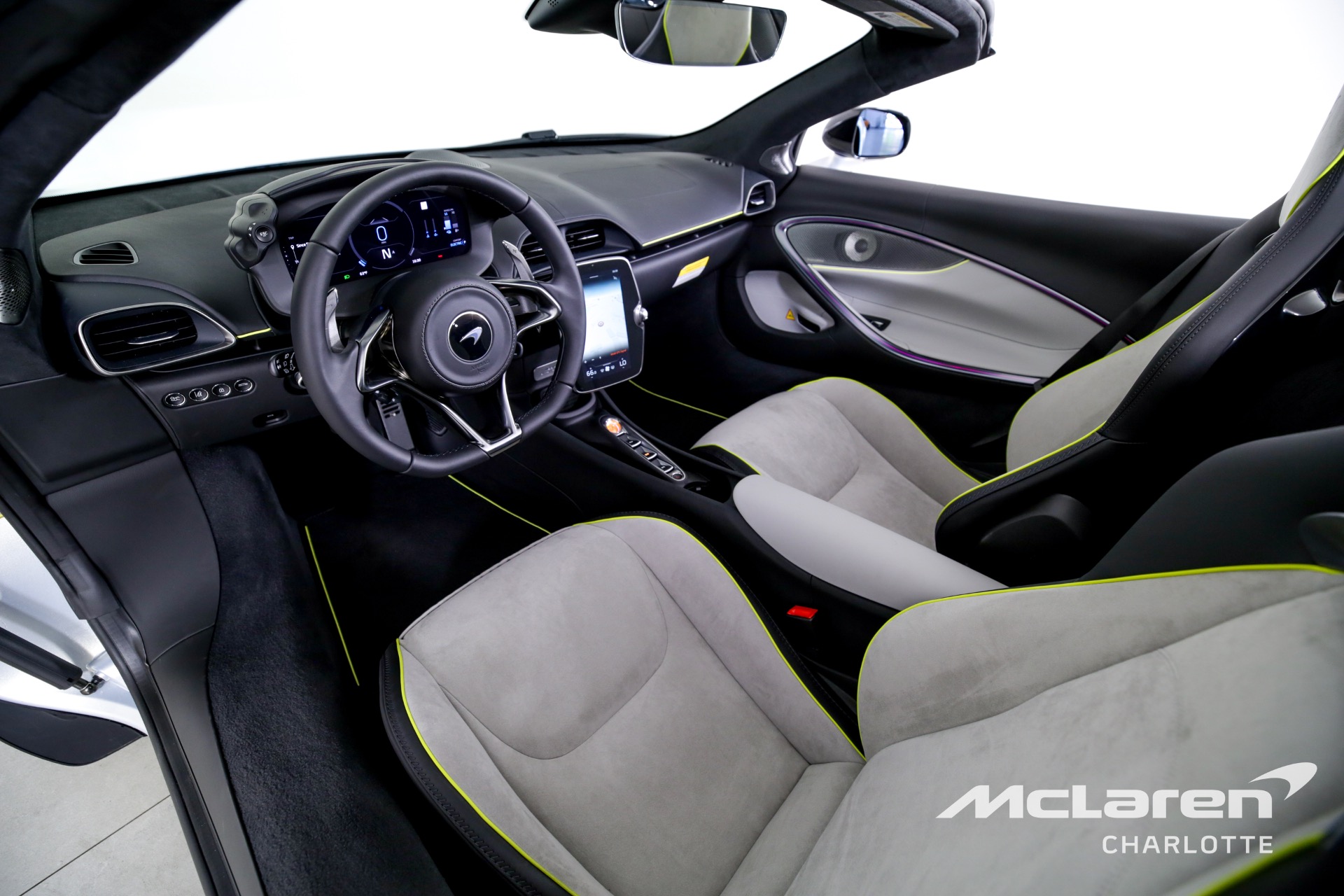 Used 2025 McLaren Artura Spider TechLux | Charlotte, NC