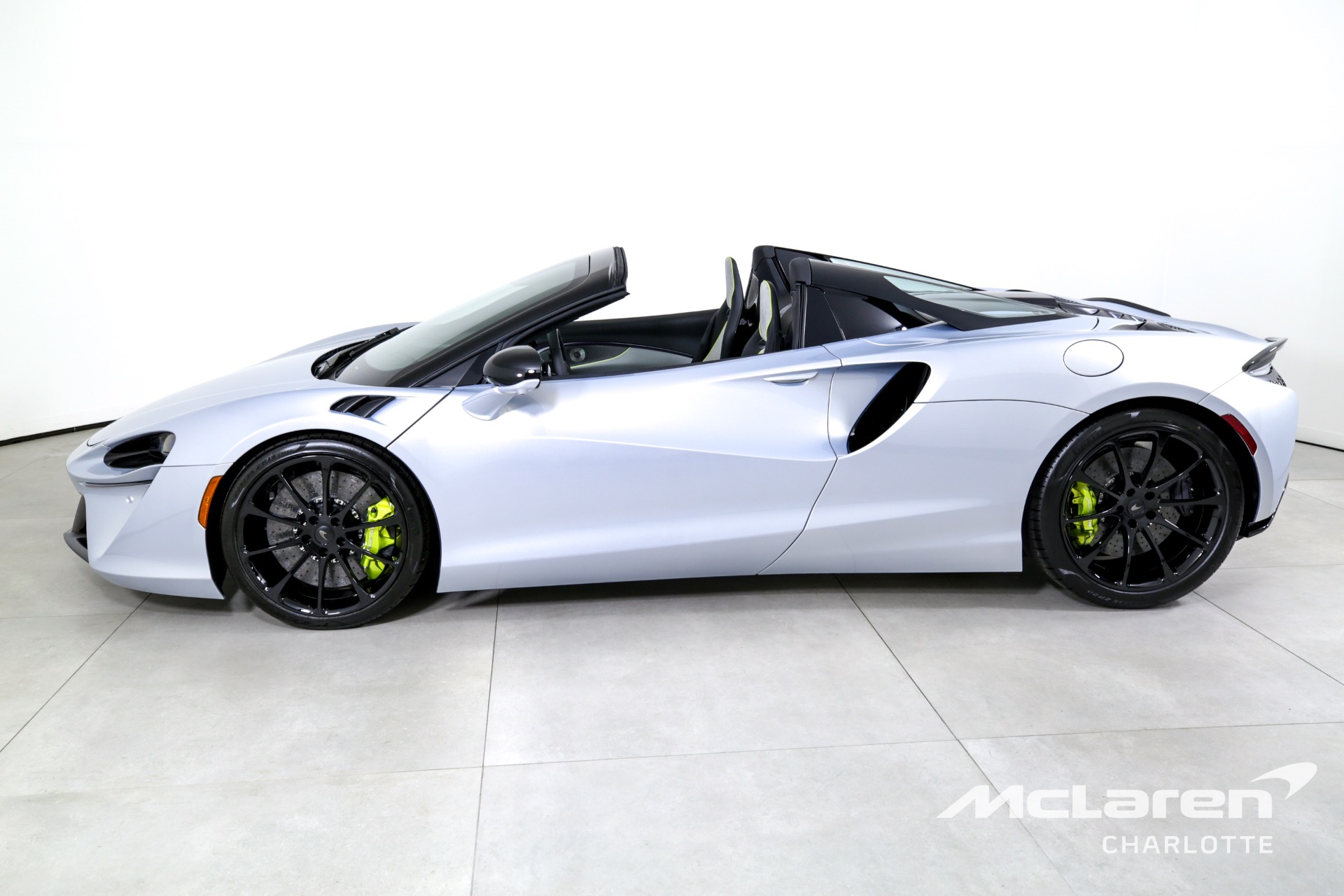 Used 2025 McLaren Artura Spider TechLux | Charlotte, NC