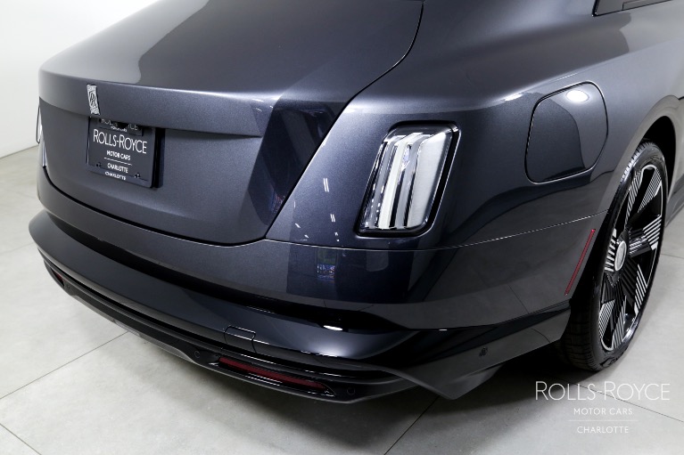 New-2025-Rolls-Royce-Spectre