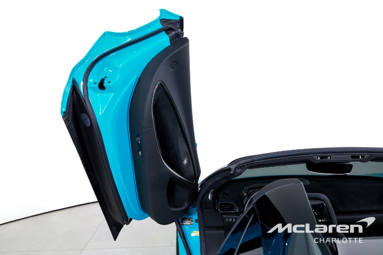 Used-2025-McLaren-Artura-Spider-TechLux