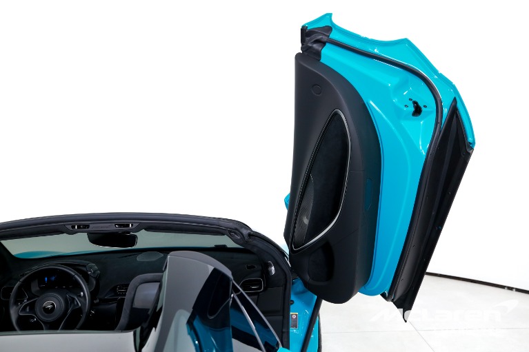 Used-2025-McLaren-Artura-Spider-TechLux