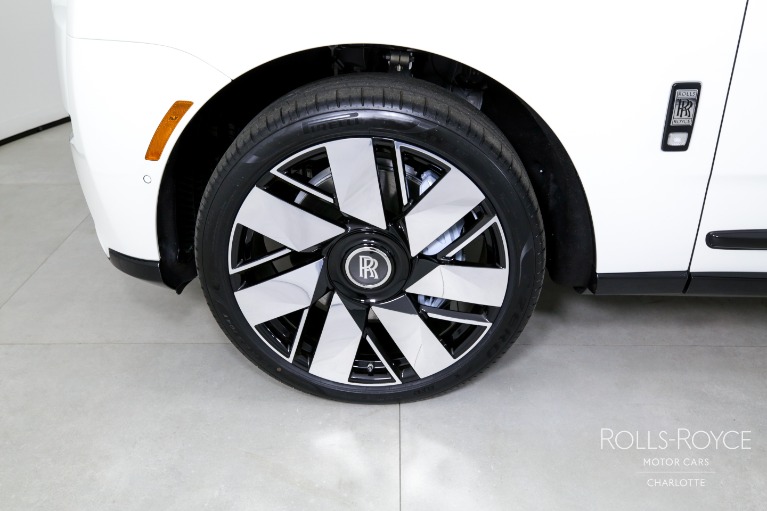 Used-2025-Rolls-Royce-Cullinan