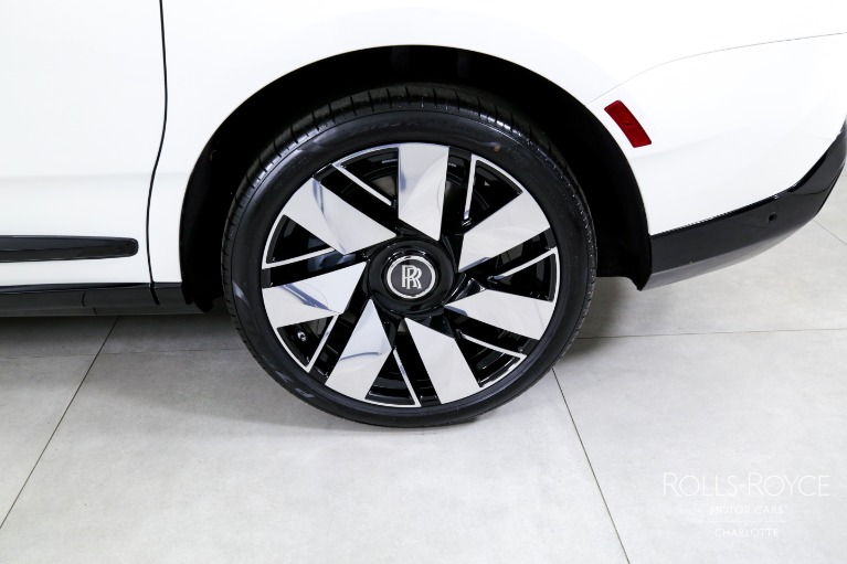 Used-2025-Rolls-Royce-Cullinan