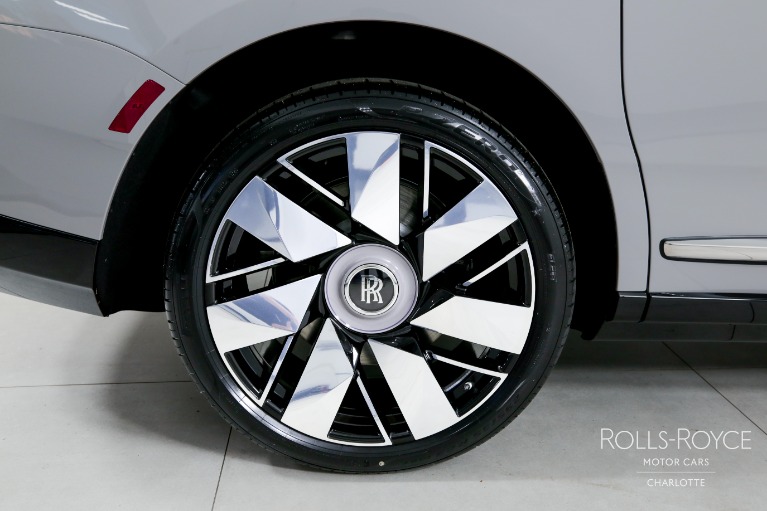 Used-2025-Rolls-Royce-Cullinan