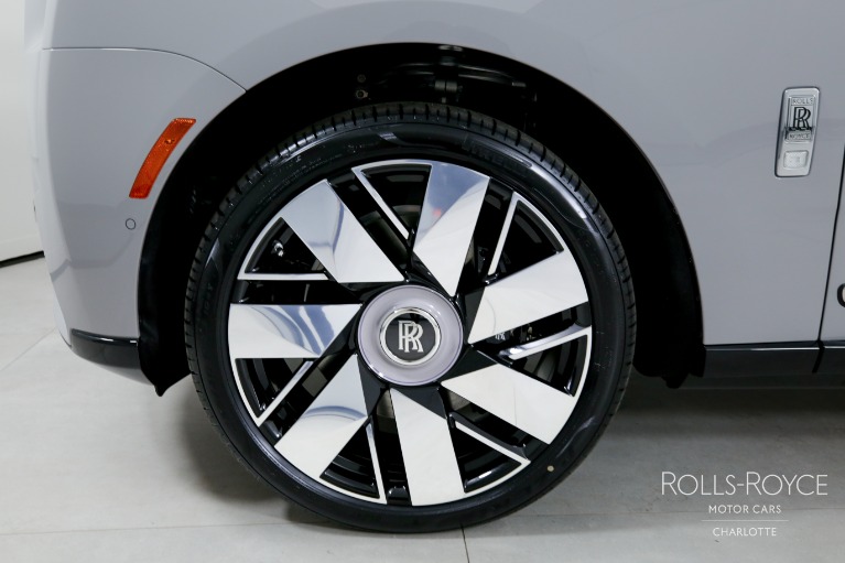 Used-2025-Rolls-Royce-Cullinan