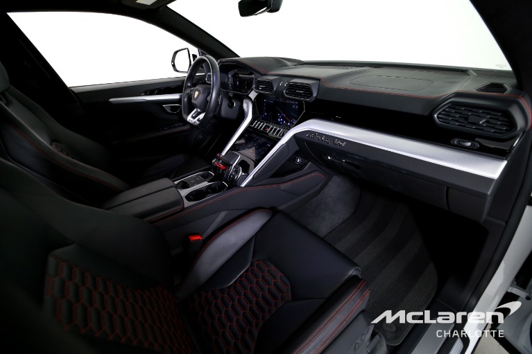 Used-2024-Lamborghini-Urus-S