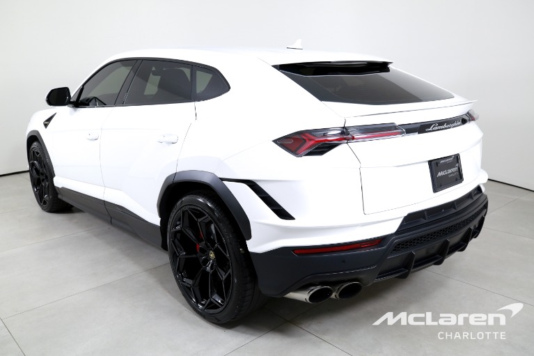 Used-2024-Lamborghini-Urus-S