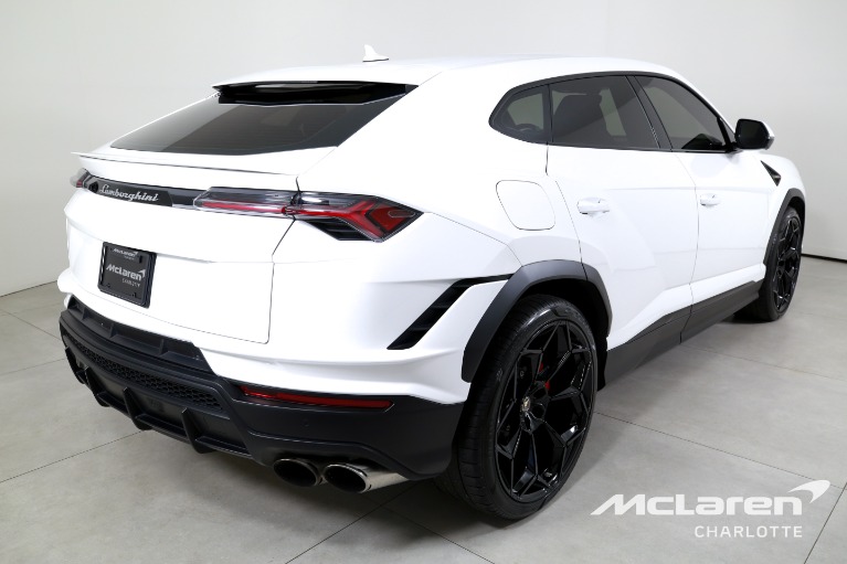 Used-2024-Lamborghini-Urus-S